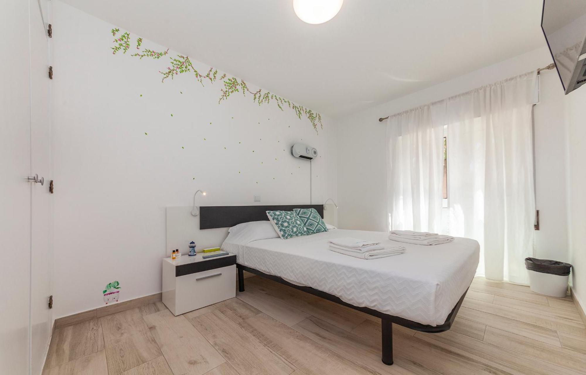 M - Martin & Tomas Guesthouse Lagos Room photo